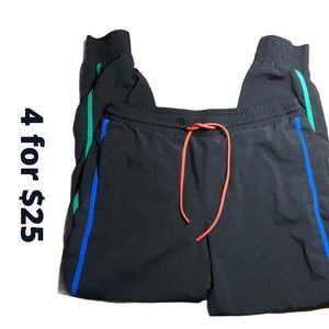 Fabletics joggers polyester